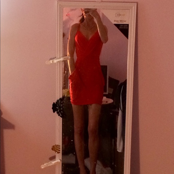 BNWOT ๐ฏ Authentic BCBG Generation Dress ๐ - Picture 4 of 8